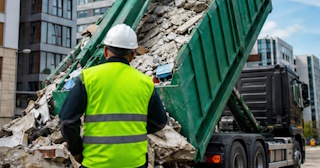 Вывоз строительного мусора в Пятигорске: услуги лицензированной компании — ПроМусор